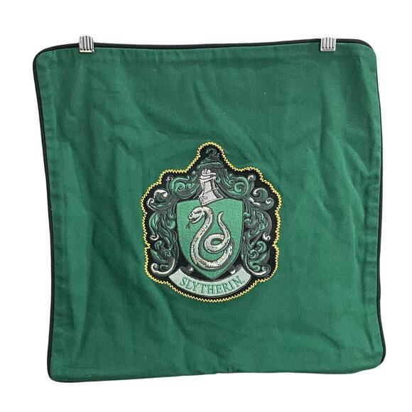 Pottery Barn Teen Harry Potter House Patch Slytherin Pillow Cover 16” Square NWT - Picture 2 of 8